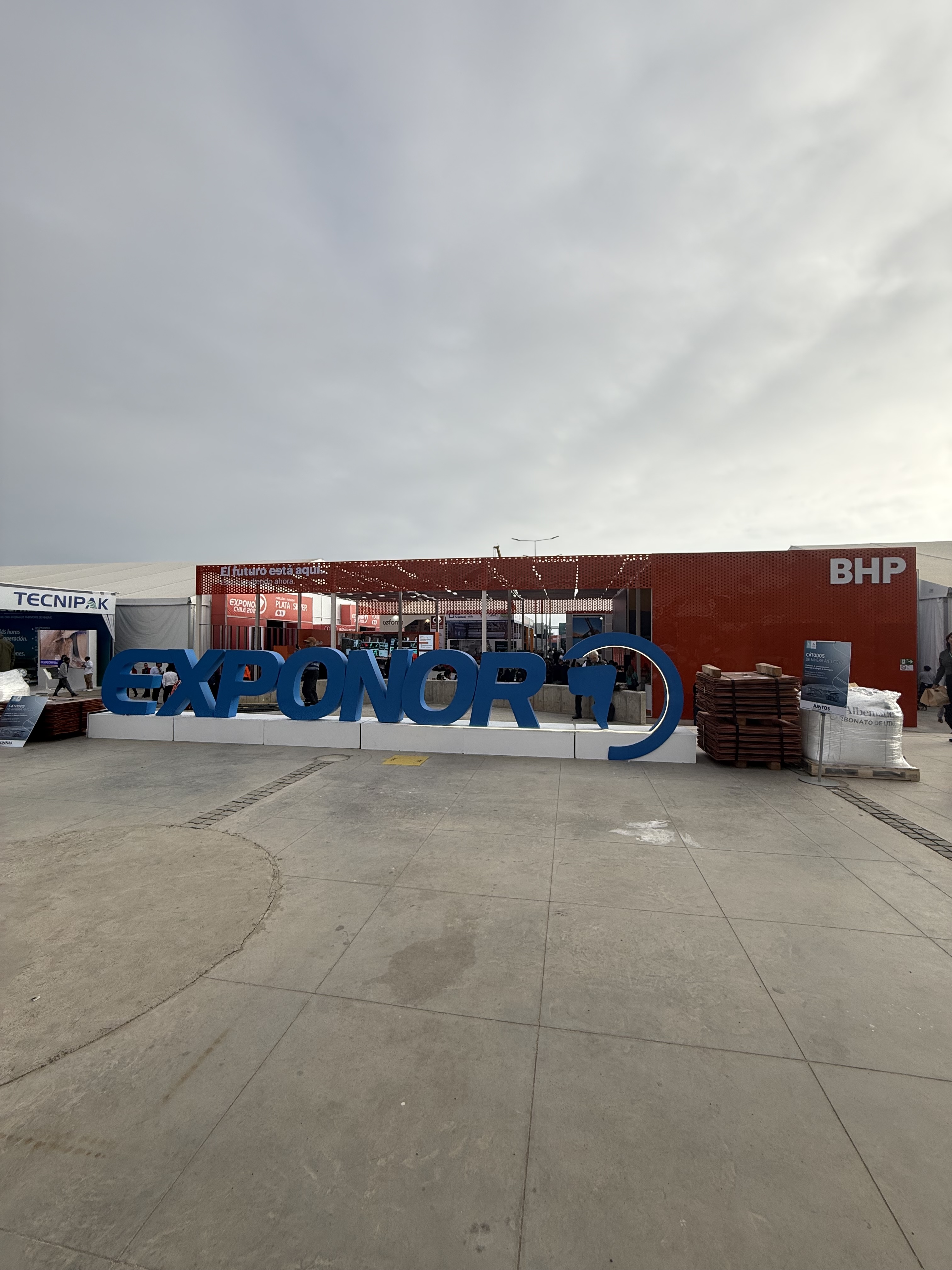 Acceso principal de EXPONOR 2026